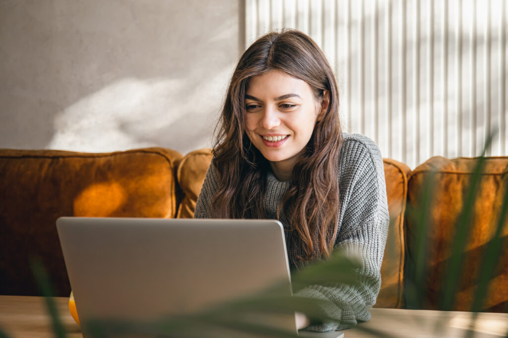 Property investor reviewing a building inspection report online